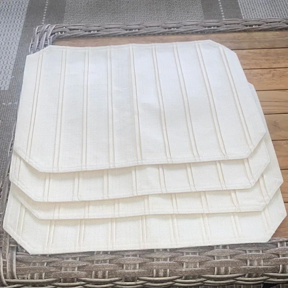 World Market Cream Textured Placemat (4)